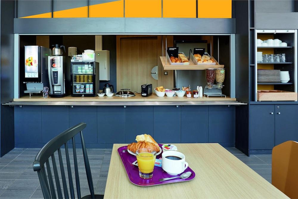 B&B Hotel Lille Roubaix Campus Gare Buitenkant foto