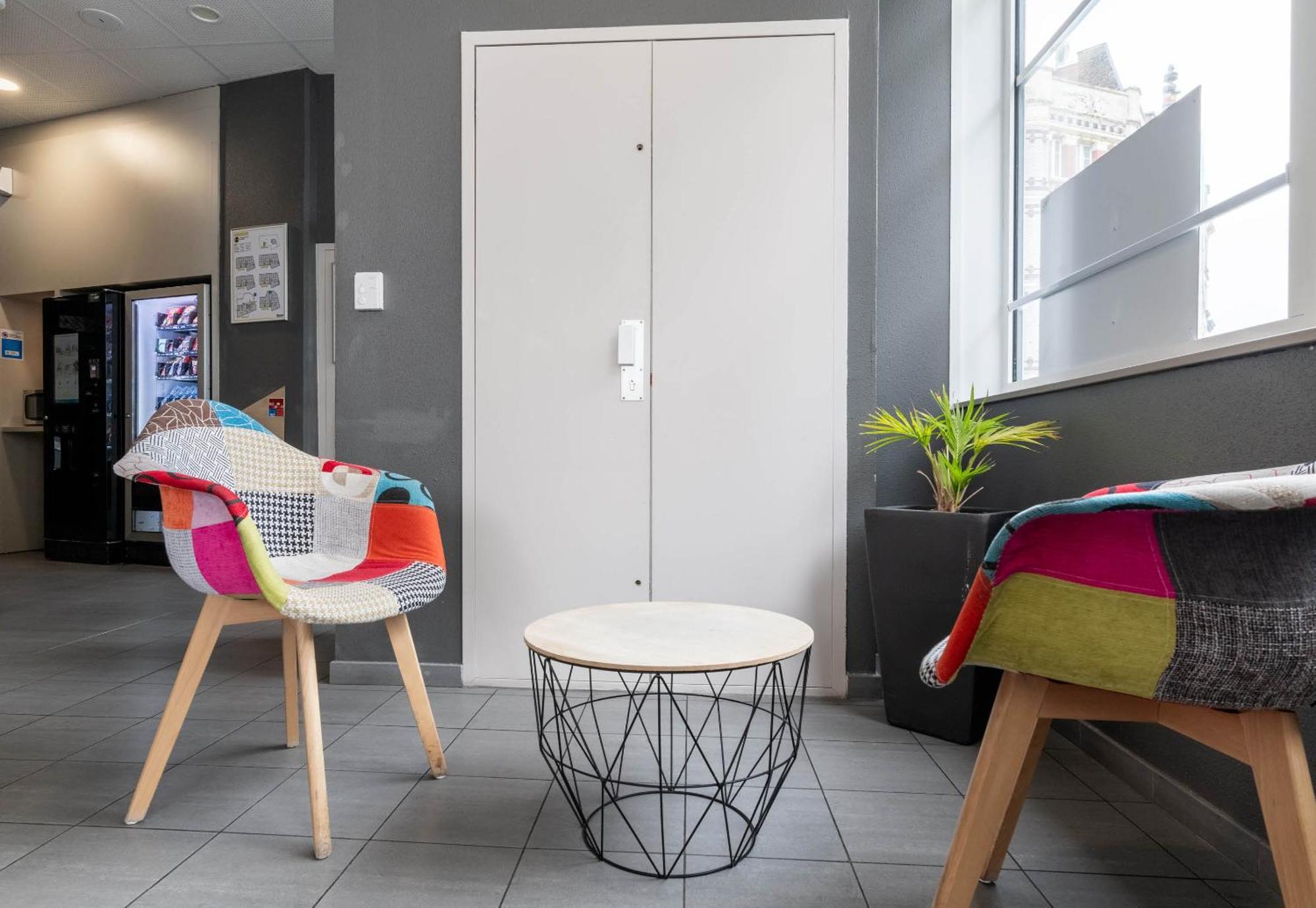 B&B Hotel Lille Roubaix Campus Gare Buitenkant foto