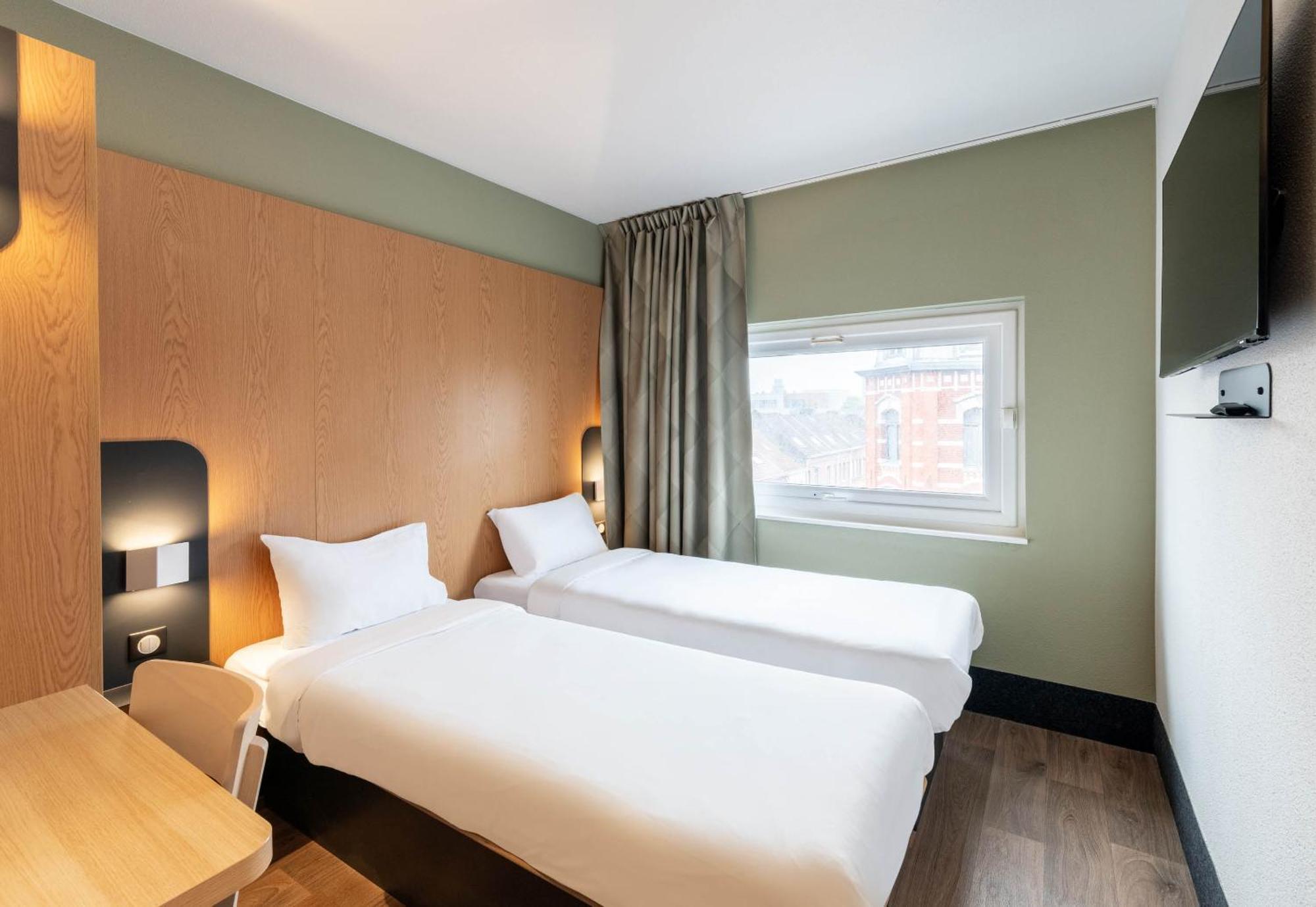 B&B Hotel Lille Roubaix Campus Gare Buitenkant foto